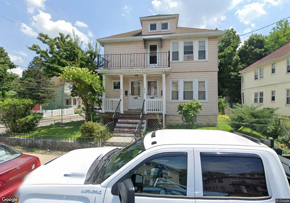 914 Canterbury St, Roslindale, MA 02131 - photo 1