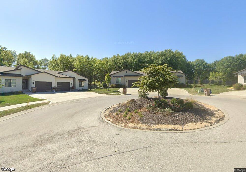 109 W Maplewood Ln, Raymore, MO 64083 - photo 1