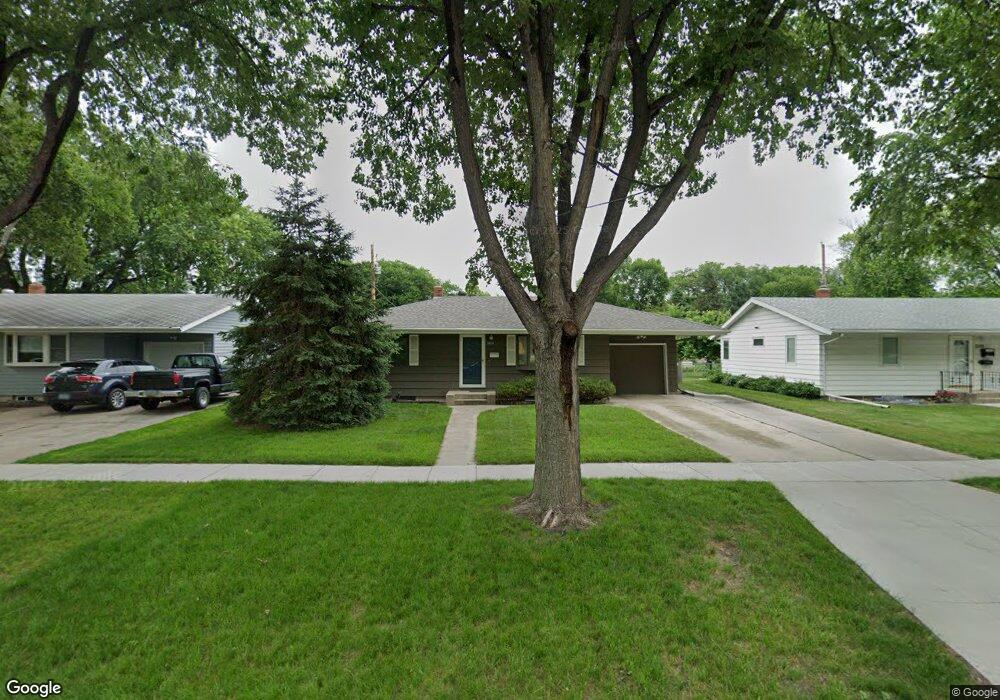 2213 10th St N, Fargo, ND 58102 - photo 1