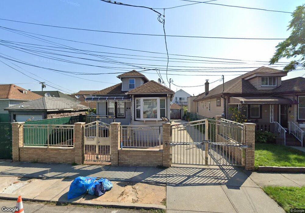 13211 105th St, Ozone Park, NY 11417 - photo 1