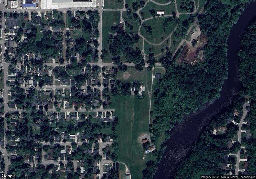 400 Elm St, Grand Ledge, MI 48837 - photo 1