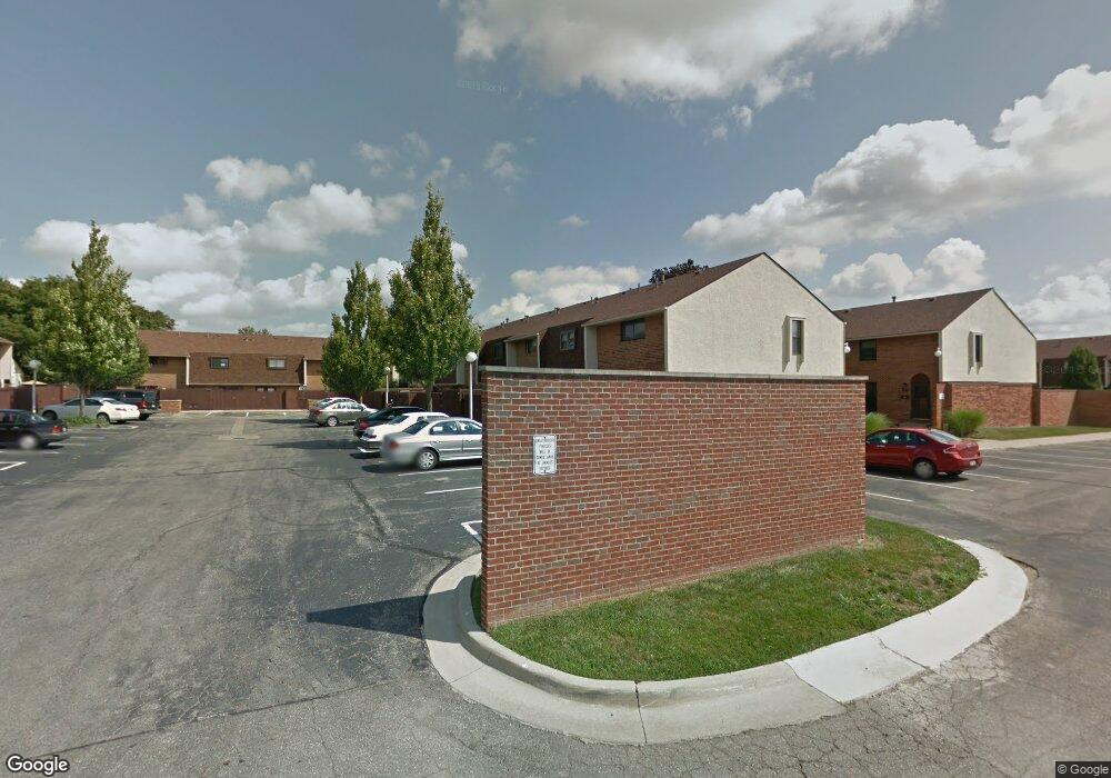 1826 Willoway Cir S unit 1826, Columbus, OH 43220 - photo 1