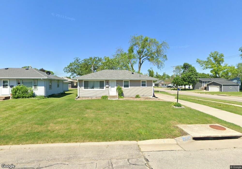 458 23rd St NW, Cedar Rapids, IA 52405 - photo 1