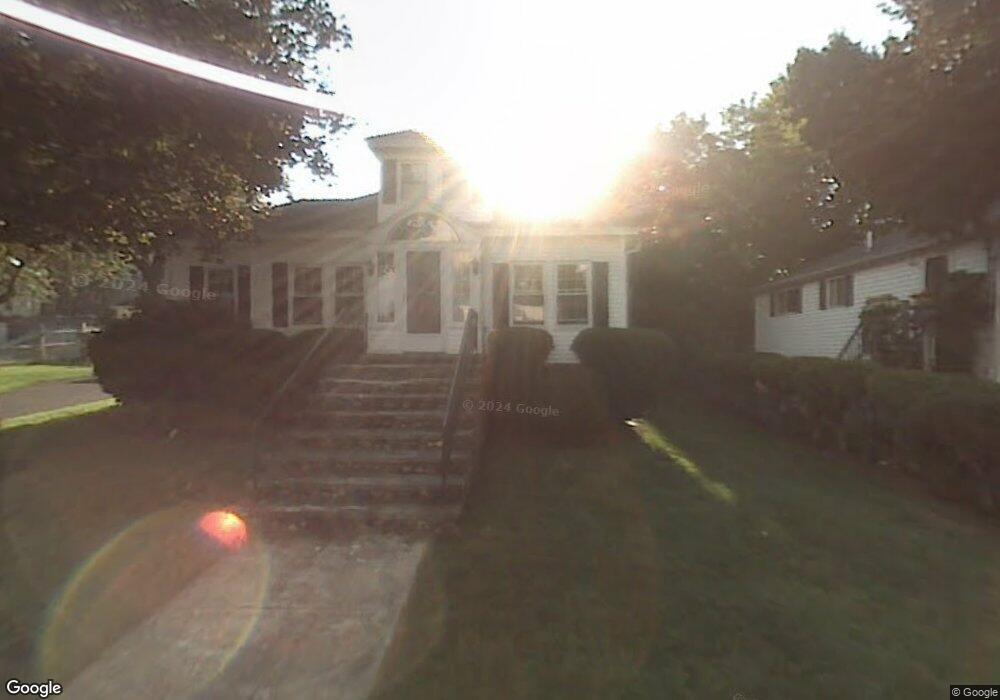 110 Sunnyside St, Manchester, NH 03103 - photo 1