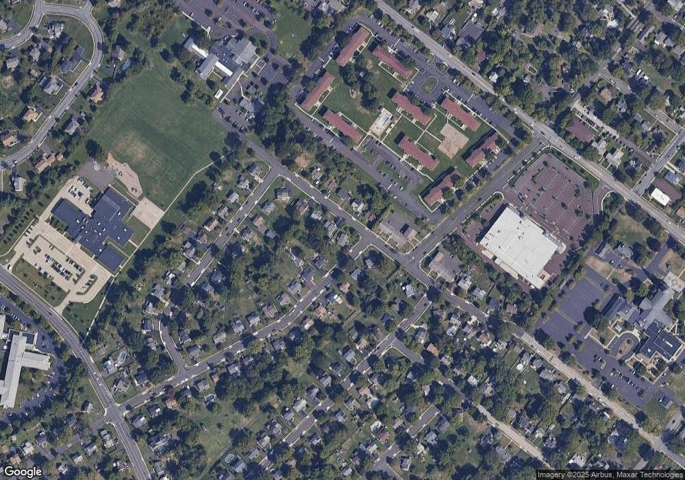 201 Woodlawn Dr, Lansdale, PA 19446 - photo 1