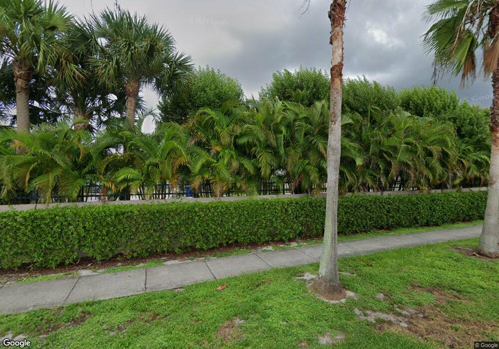 1300 Eucalyptus Dr unit 5, Hollywood, FL 33021 - photo 1