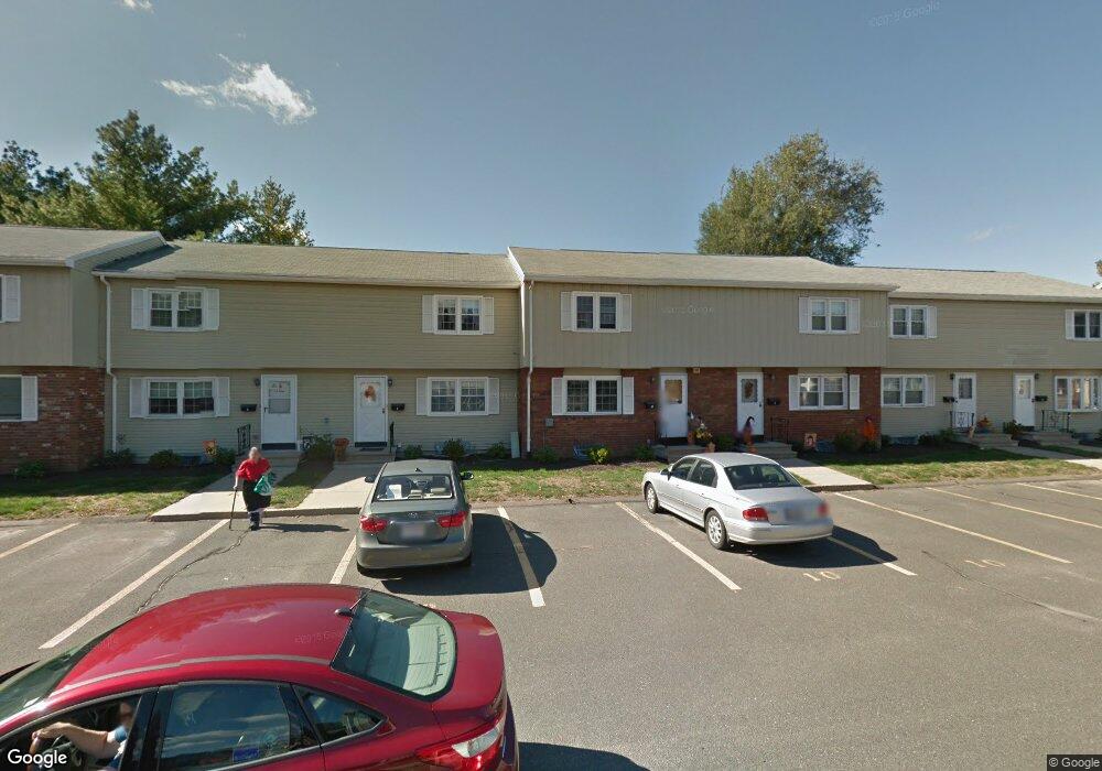 4 Yorktown Ct, Chicopee, MA 01020 - photo 1