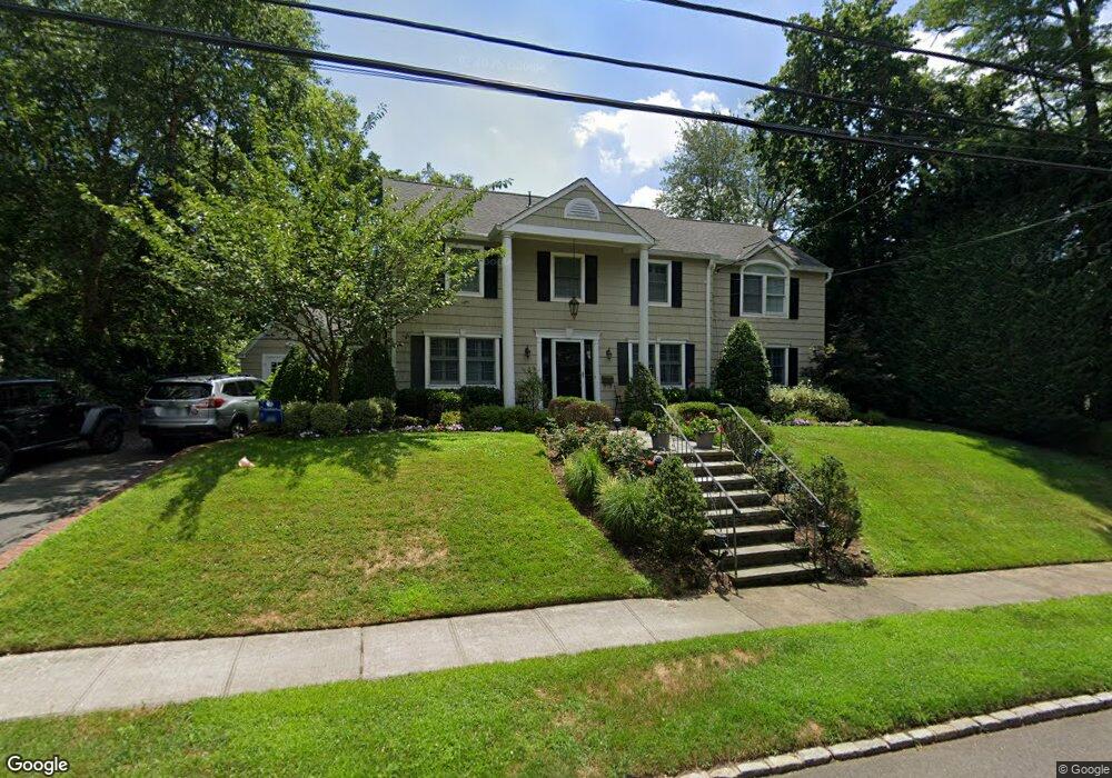 80 Ivy Way, Port Washington, NY 11050 - photo 1