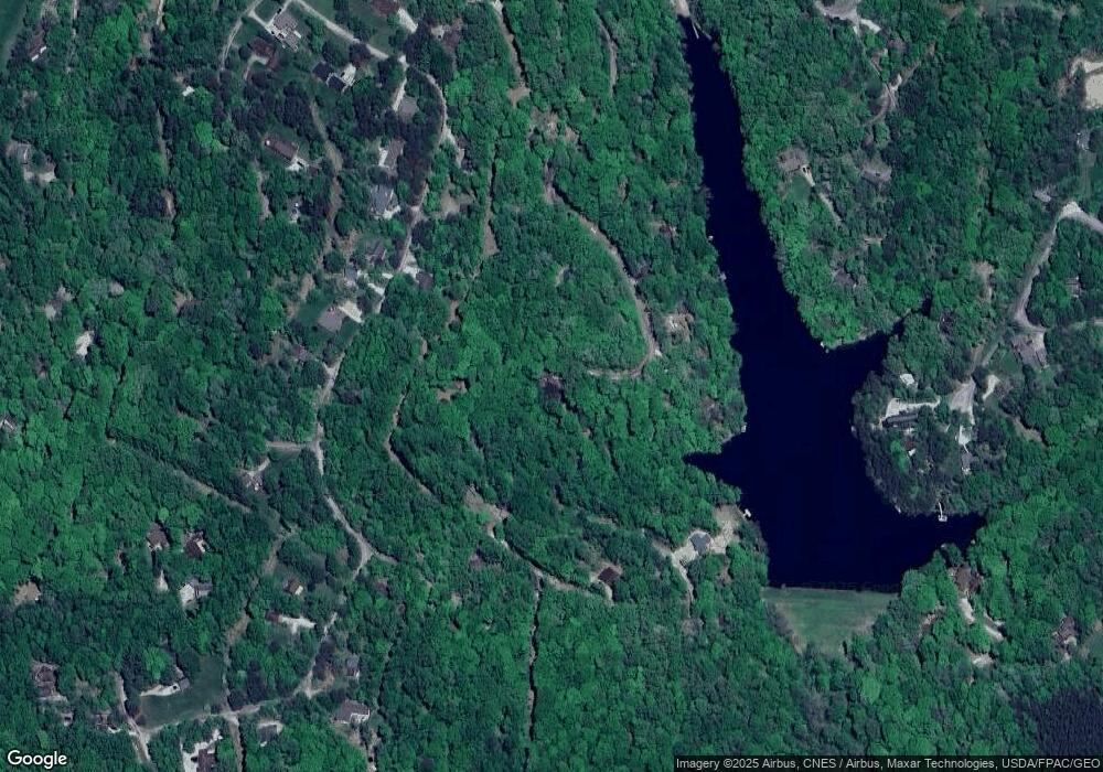 255 Shawnee Ln, Hide A Way Hills, OH 43107 - photo 1