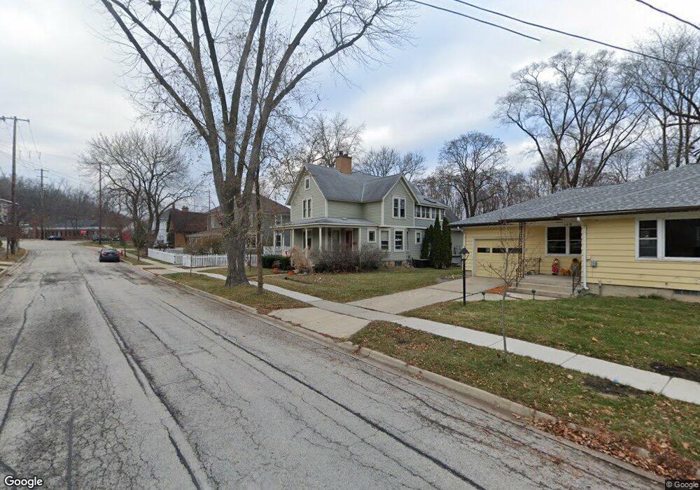 114 Division St, Algonquin, IL 60102 - photo 1