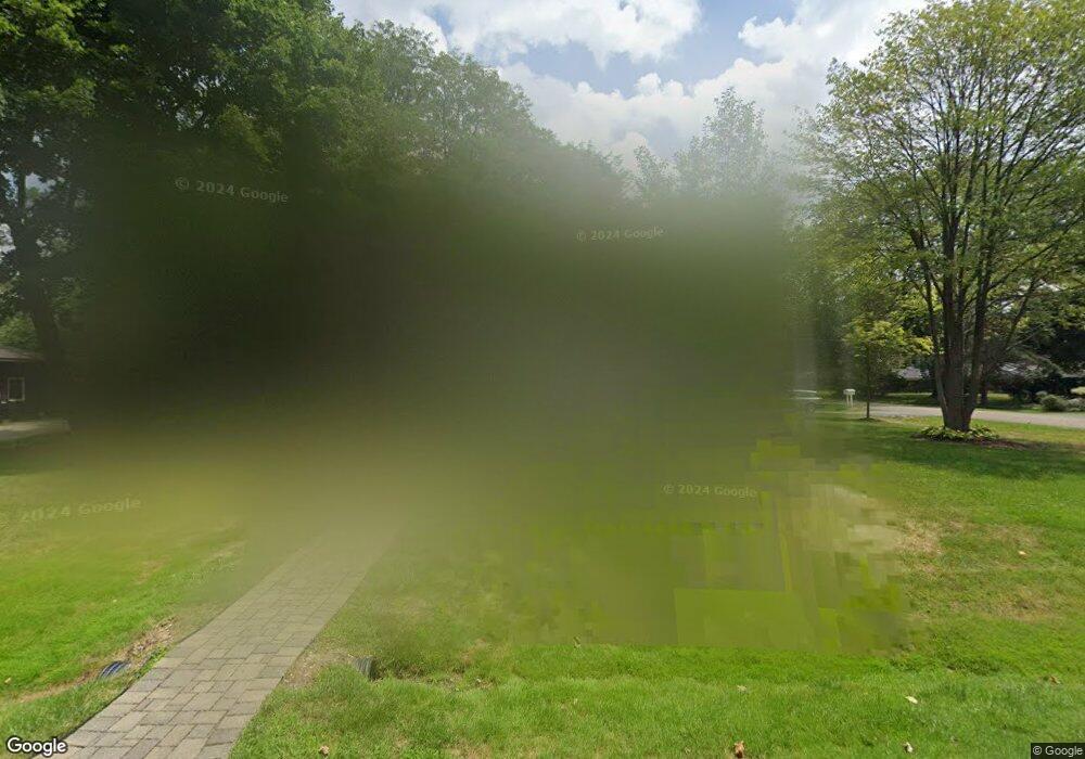 5617 Kolly Rd, Bloomfield Hills, MI 48301 - photo 1