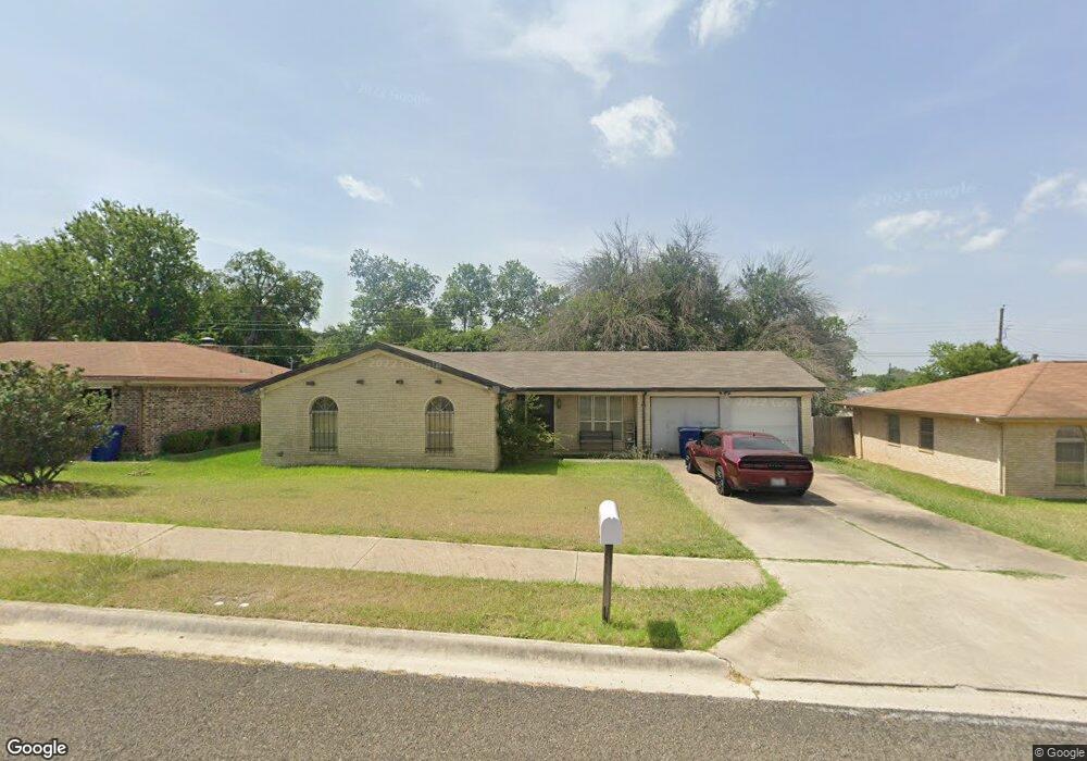 920 Holly St, Copperas Cove, TX 76522 - photo 1