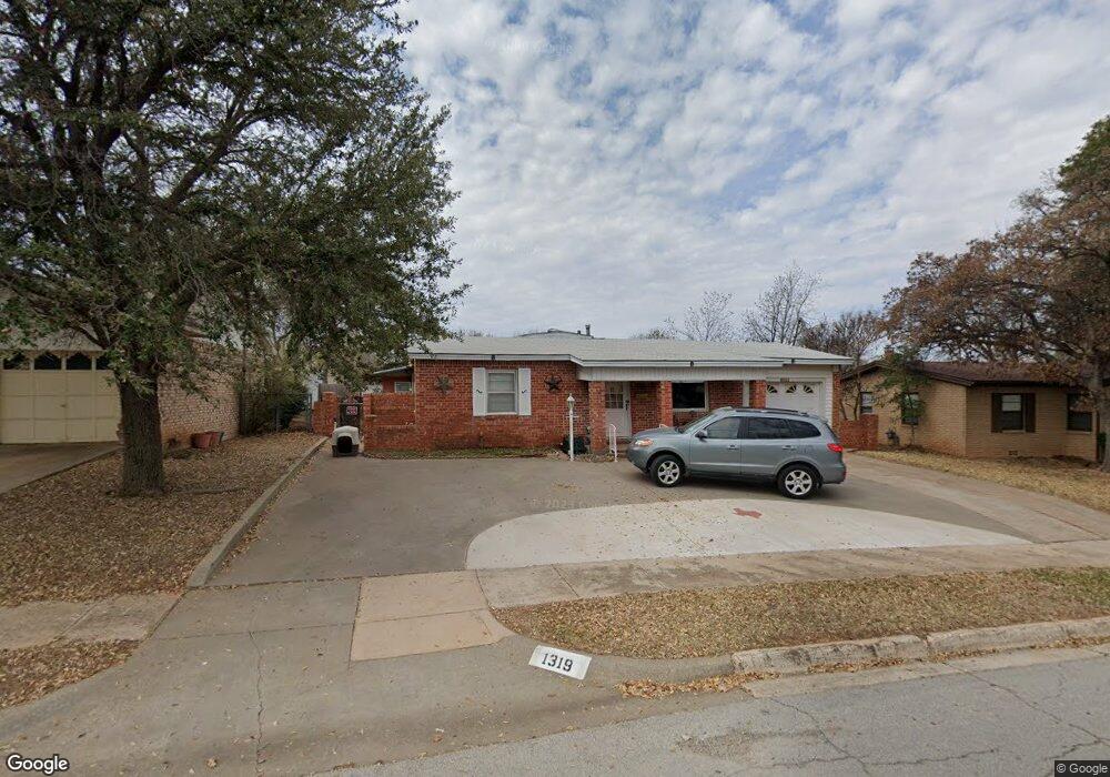 1319 Montgomery St, Wichita Falls, TX 76302 - photo 1