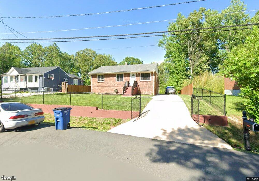 16011 Crest Dr, Woodbridge, VA 22191 - photo 1