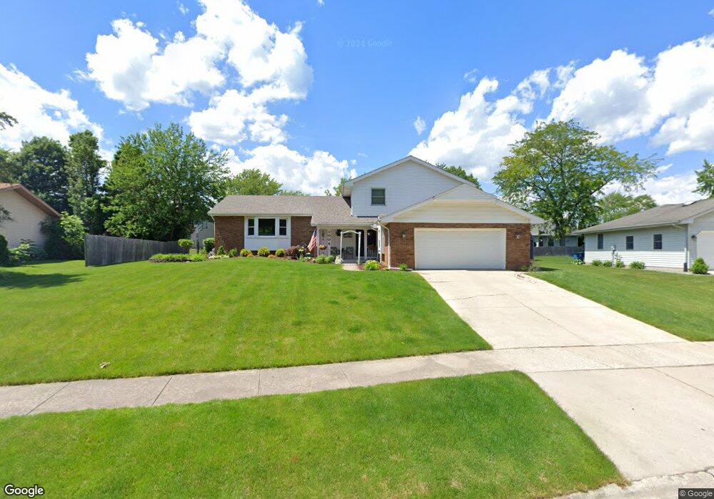 1004 Greenview Dr, Crown Point, IN 46307 - photo 1