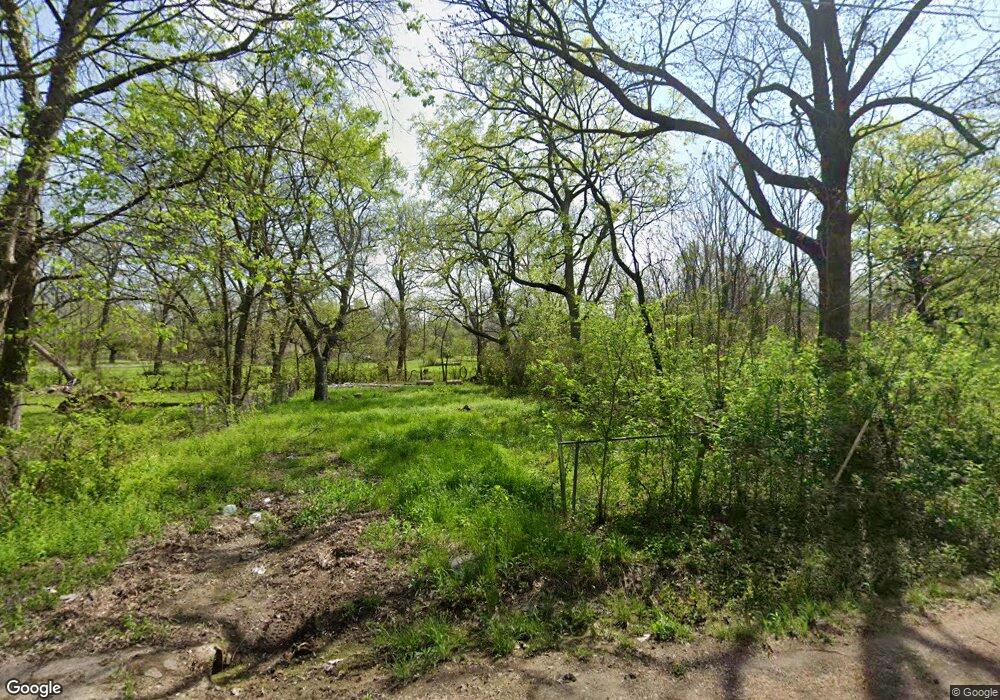 410 Braz St, Bonham, TX 75418 - photo 1