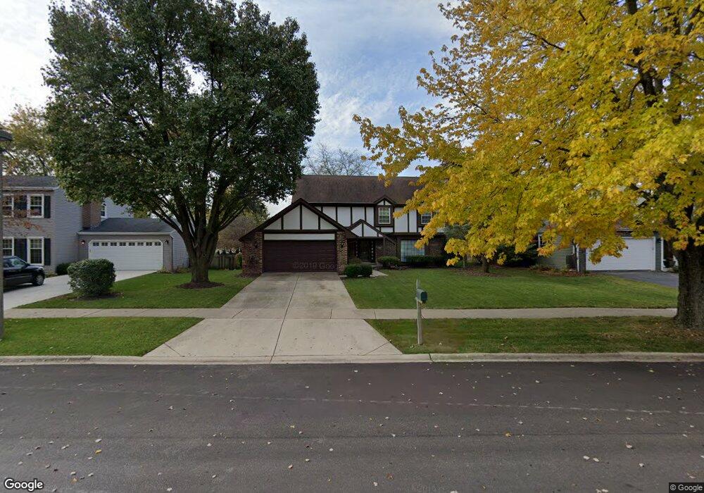 820 Canyon Run Rd, Naperville, IL 60565 - photo 1