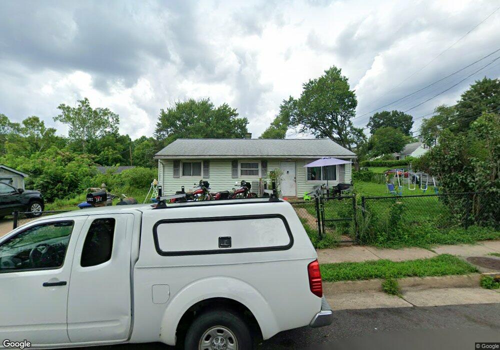 187 Cabbel Dr, Manassas Park, VA 20111 - photo 1