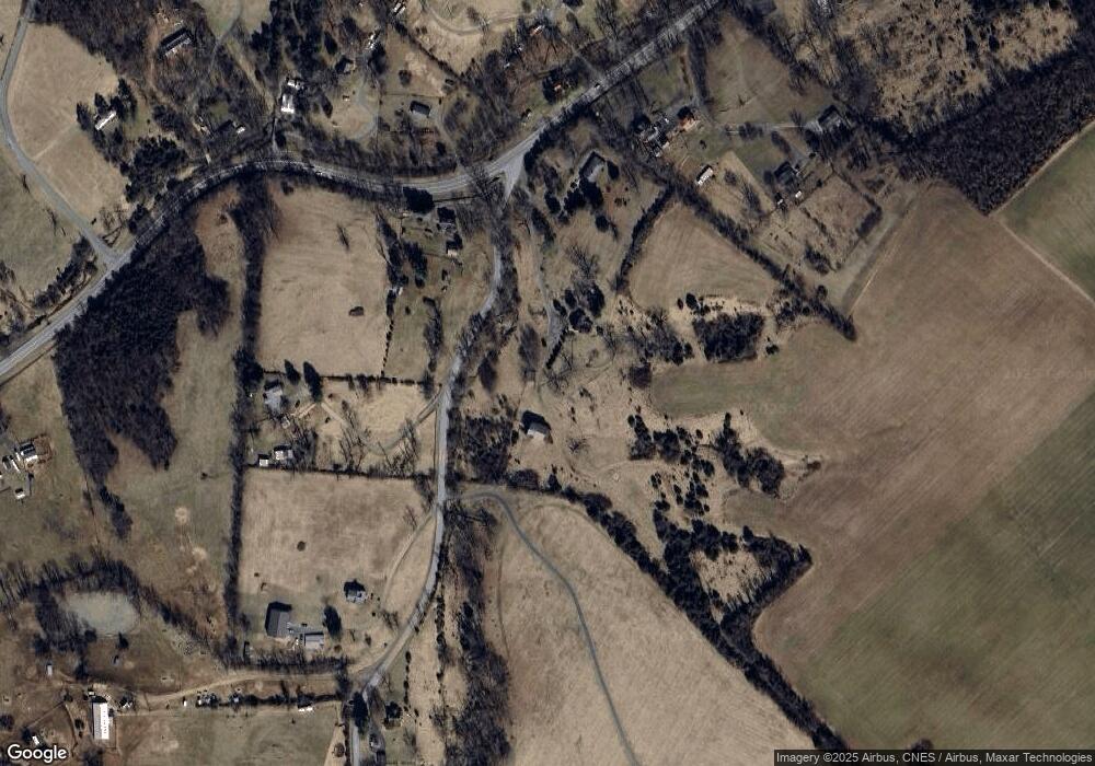 8 West Hill Rd, Staunton, VA 24401 - photo 1