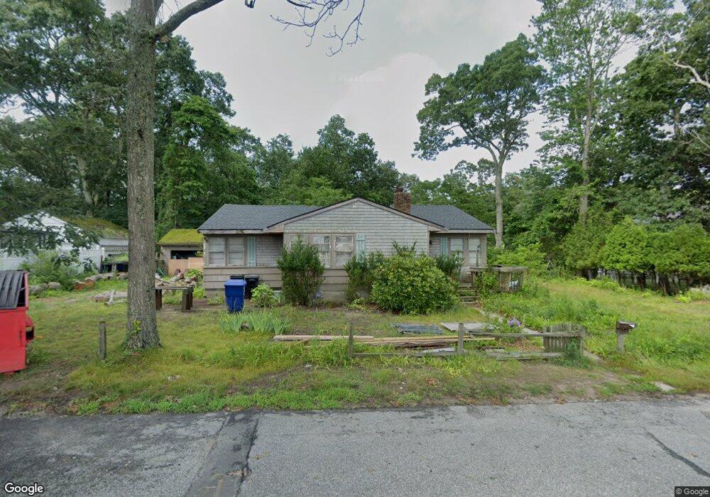 27 Laurel Ln, South Dartmouth, MA 02748 - photo 1