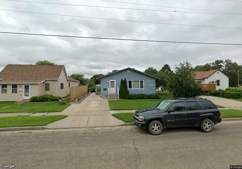 611 3rd Ave SE, Mandan, ND 58554 - photo 1