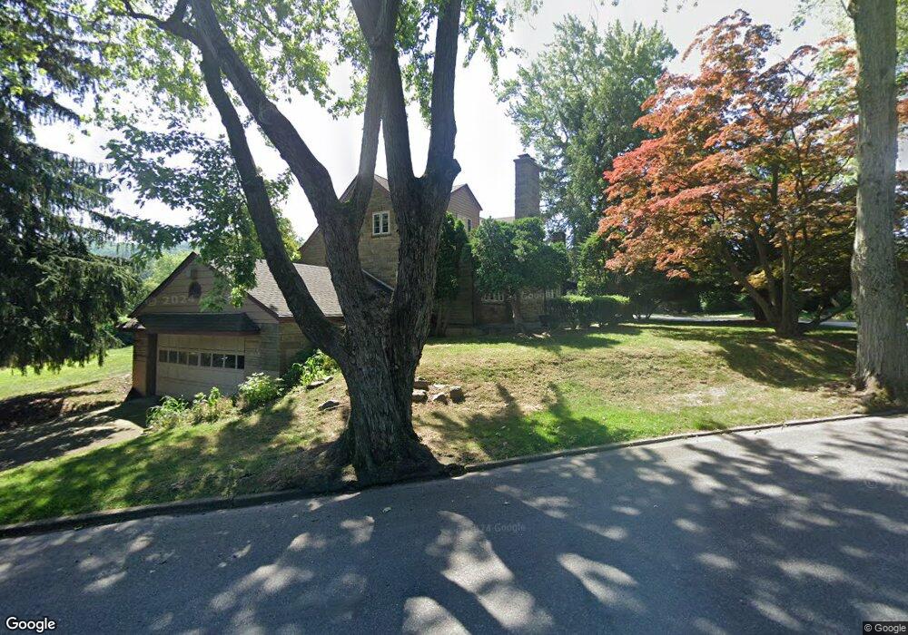 802 Evergreen St, Emmaus, PA 18049 - photo 1