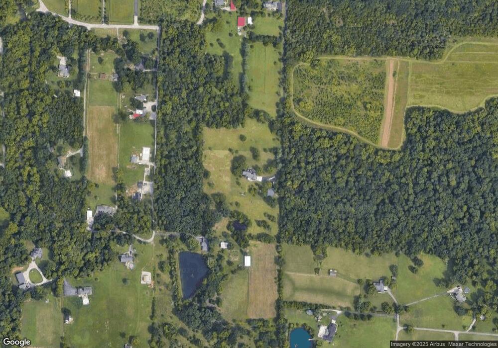 9218 Fairmount Rd, Louisville, KY 40291 - photo 1