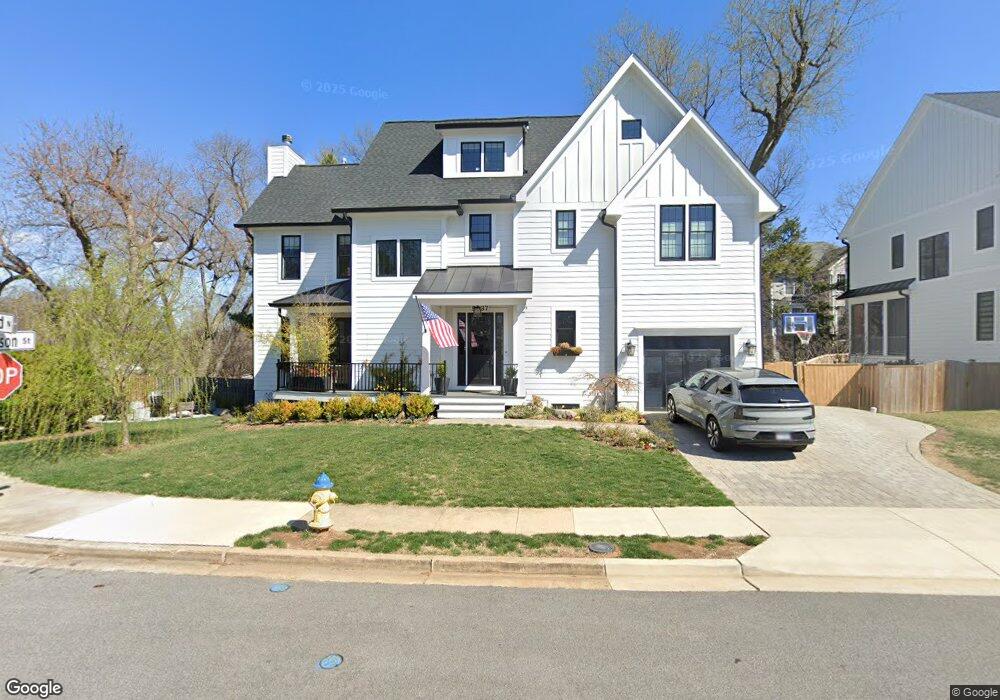 5037 34th Rd N, Arlington, VA 22207 - photo 1