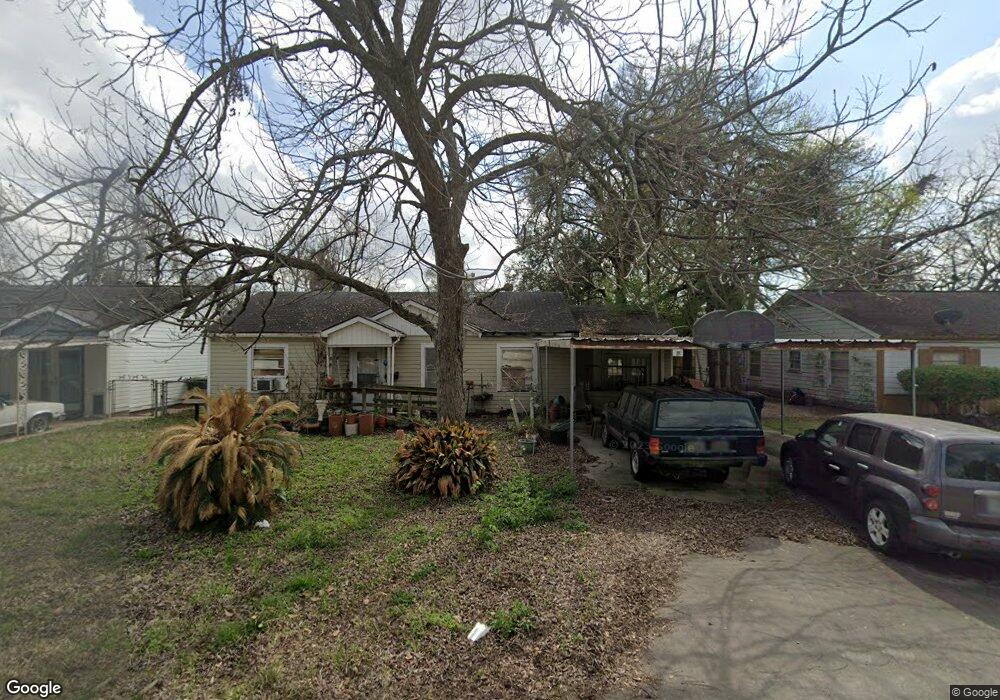 58 Trenwood Ln, Houston, TX 77022 - photo 1