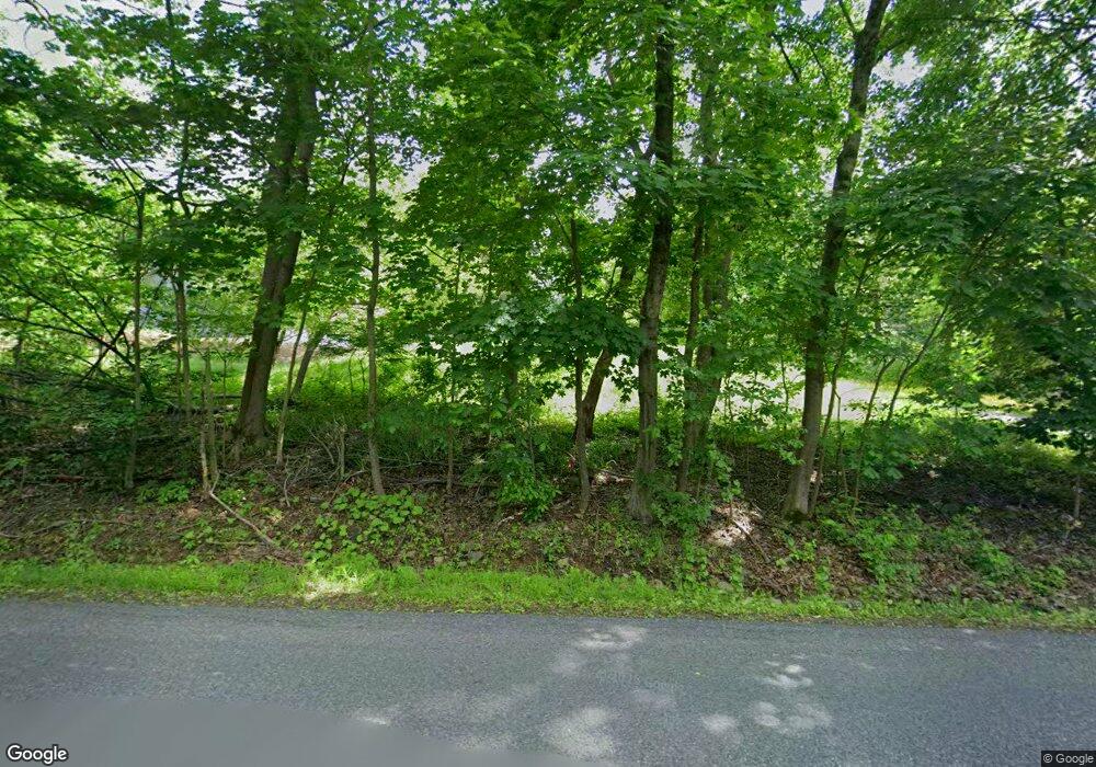 5750 Acorn Dr, Emmaus, PA 18049 - photo 1