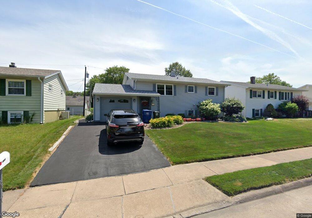 1815 W 70th St, Davenport, IA 52806 - photo 1