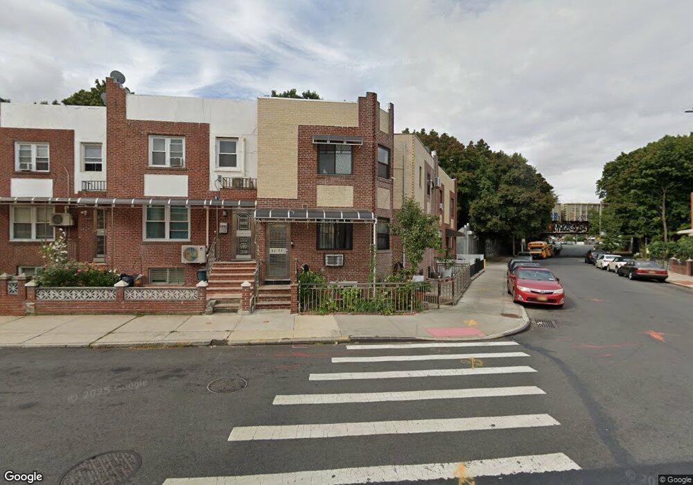 5202 79th St, Elmhurst, NY 11373 - photo 1