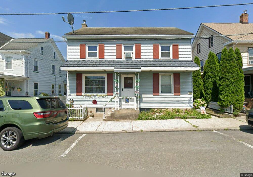 380 1/2 S 2nd St, Lehighton, PA 18235 - photo 1