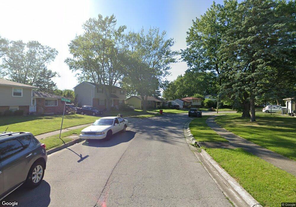 4906 Silverton Dr, Columbus, OH 43232 - photo 1