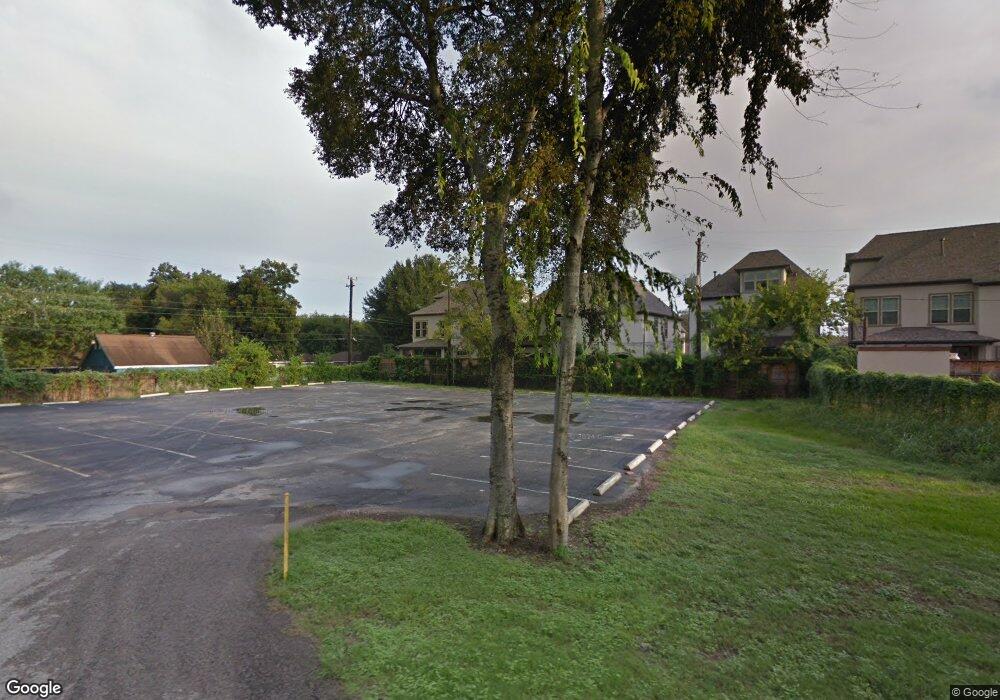 1622 E Rose Terrace Ln, Houston, TX 77055 - photo 1