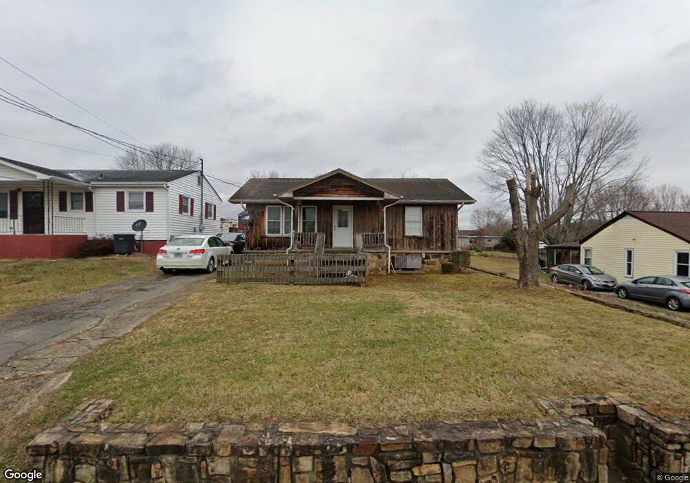 118 Jarrett Buck Loop, Johnson City, TN 37601 - photo 1