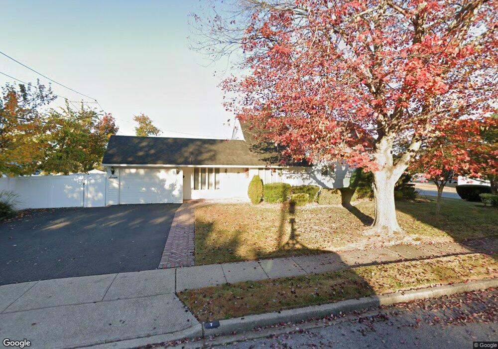 7 Shell Ln, Levittown, NY 11756 - photo 1