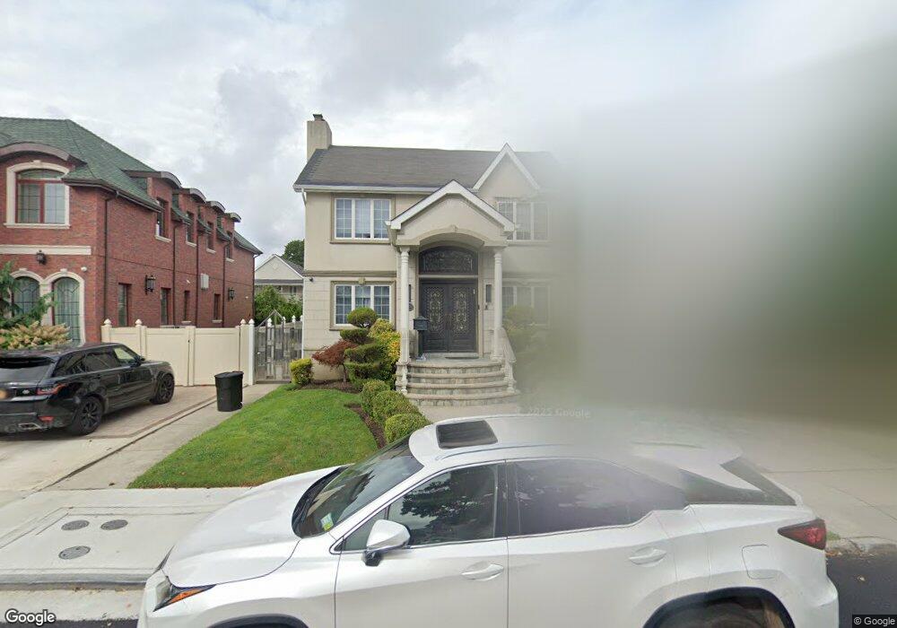 6924 181st St, Fresh Meadows, NY 11365 - photo 1