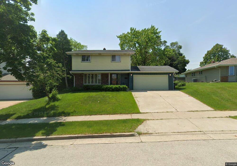 1926 Butler Dr, Waukesha, WI 53186 - photo 1