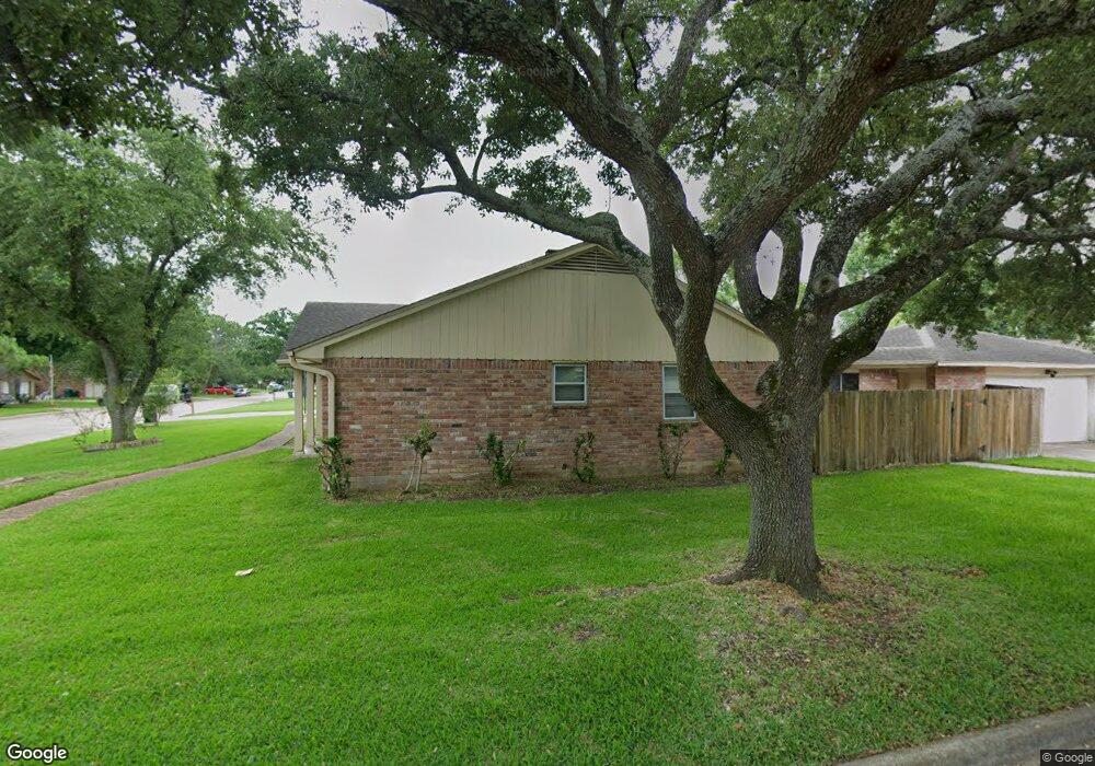 17002 Townes Rd, Friendswood, TX 77546 - photo 1