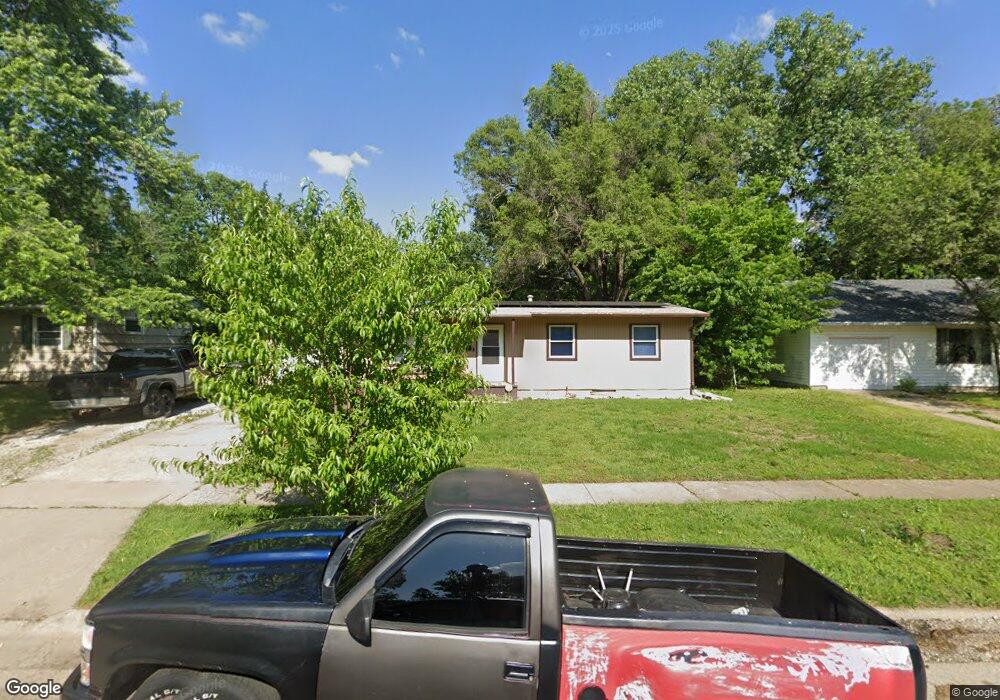 3818 SE Truman Ave, Topeka, KS 66609 - photo 1