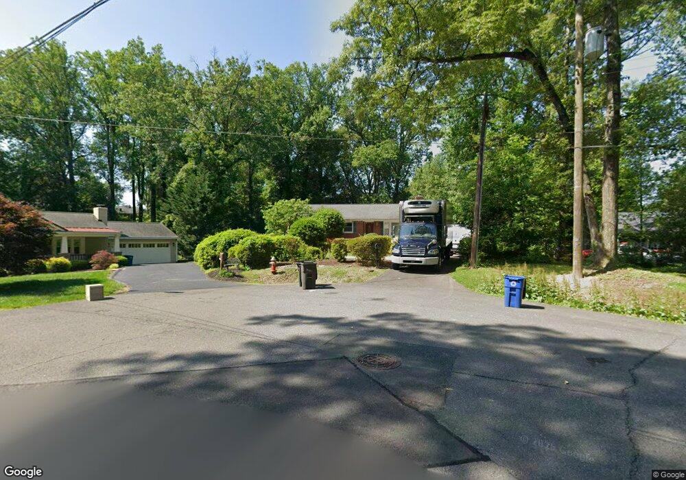 9705 Ashby Rd, Fairfax, VA 22031 - photo 1