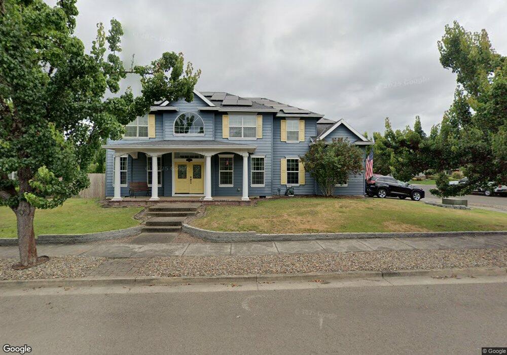 211 Hazelnut Dr, Newberg, OR 97132 - photo 1