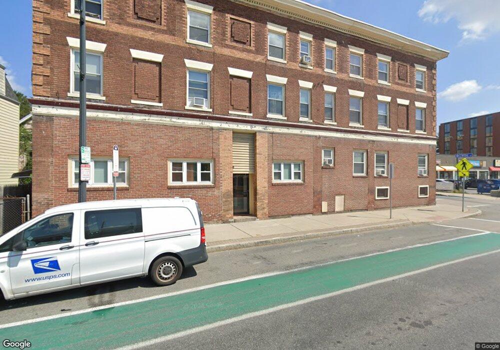 545 Somerville Ave unit 5, Somerville, MA 02143 - photo 1