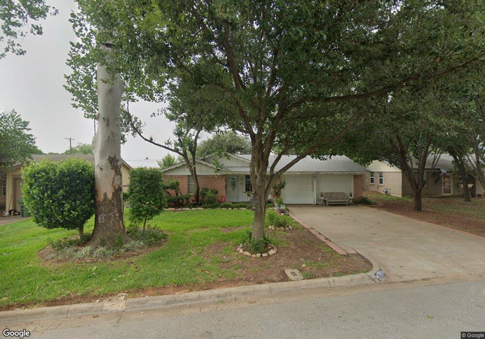 769 Treadwell Dr, Hurst, TX 76053 - photo 1