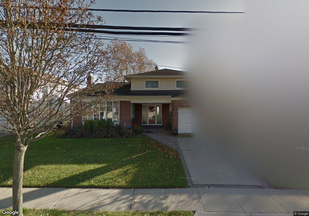 860 Hayes St, Baldwin, NY 11510 - photo 1