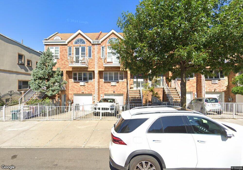 3112 43rd St, Astoria, NY 11103 - photo 1