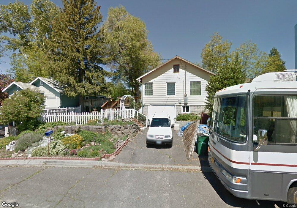 1946 Academy Ave, Klamath Falls, OR 97601 - photo 1