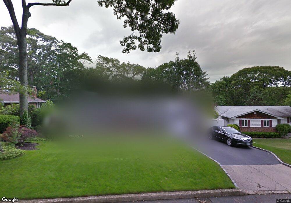 35 Robin Dr, Hauppauge, NY 11788 - photo 1