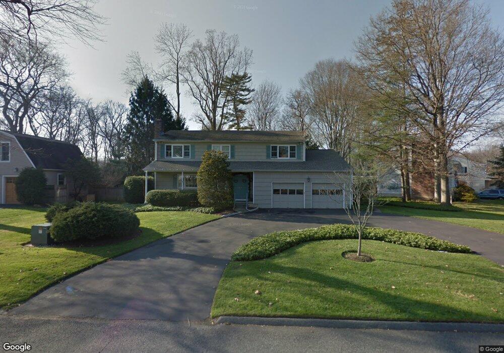 22 Coachlamp Ln, Darien, CT 06820 - photo 1